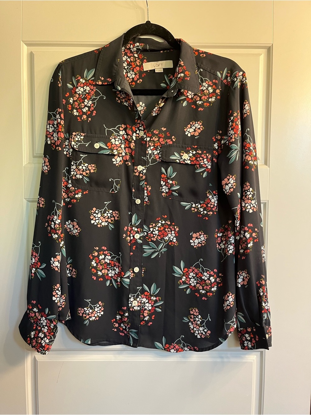 LOFT Grey Floral Button-Up Blouse - Picture 3 of 7